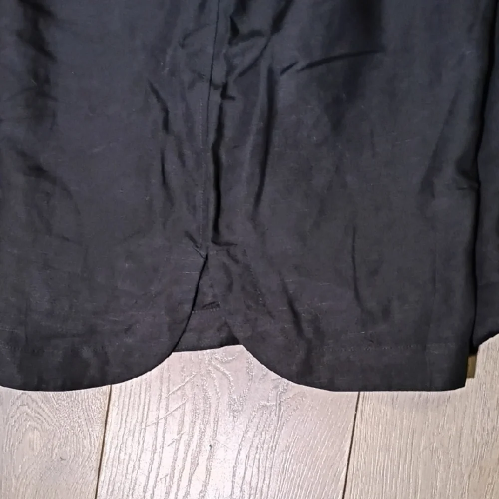 H&M Women's Black Lyocell Blend Shorts Size M‎
